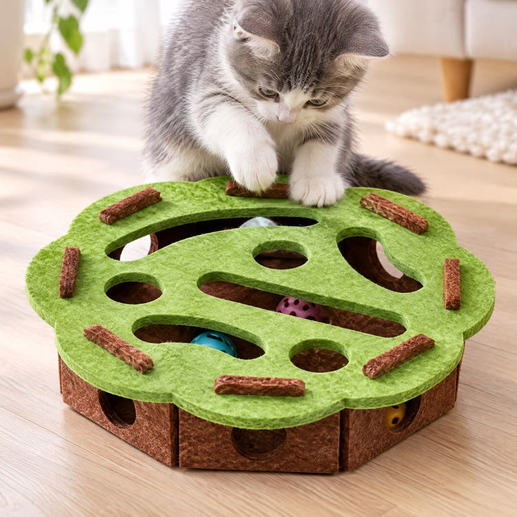 Instinkt Labyrinth in Grün-Braun mit Kitten